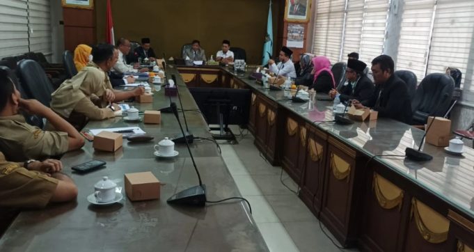 Kota Pekalongan Raih Predikat UHC Tahun 2023. DPRD : Layanan Kesehatan Harus Mudah Diakses Warga Miskin