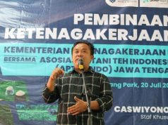 Staf Khusus Menteri Ketenagakerjaan Caswiyono Terima Aduan dari Petani Pucuk Teh Pagilaran Caswiyono