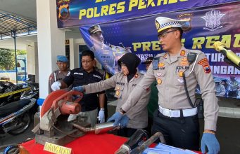 Puluhan Knalpot Brong Dimusnahkan Satlantas Polres Pekalongan Kota, Hasil Operasi Patuh Candi 2023