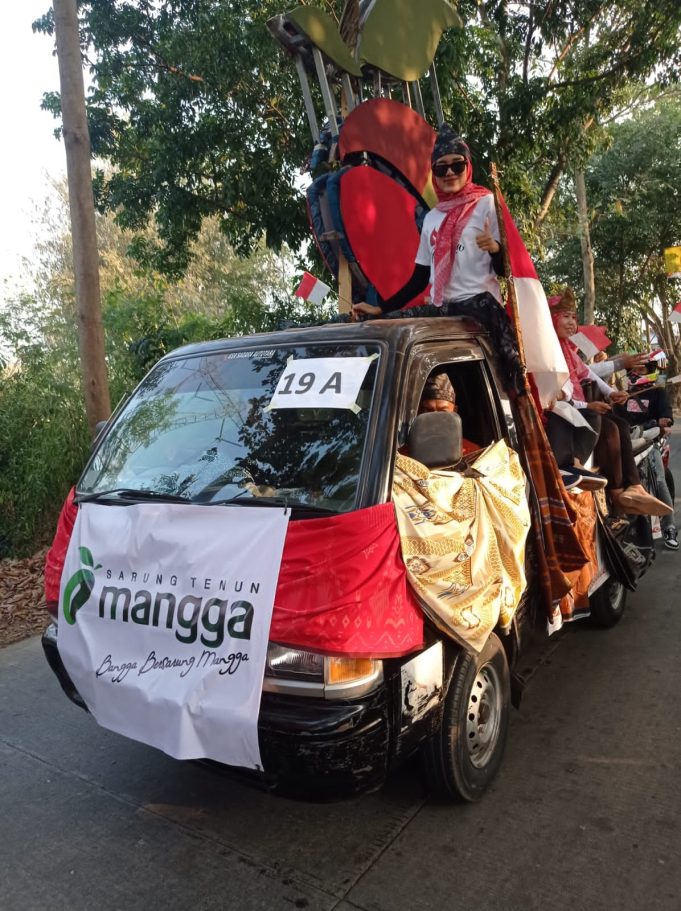 Sarung Mangga Turut Meriahkan Pawai Mobil Hias HUT RI Ke-78 dan Hari Jadi Kabupaten Pekalongan Ke-401