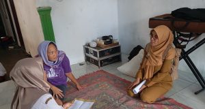 Tingkatkan Perilaku Sanitasi-Higiene Masyarakat, Dinkes Lakukan Verifikasi STBM di Kelurahan Bandengan