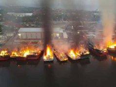 12 Kapal Nelayan Ludes Dilalap Si Jago Merah di Pelabuhan Pekalongan