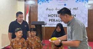 Rayakan Anniversary Ke-14, Hotel Marlin Pekalongan Santuni Yatim Piatu