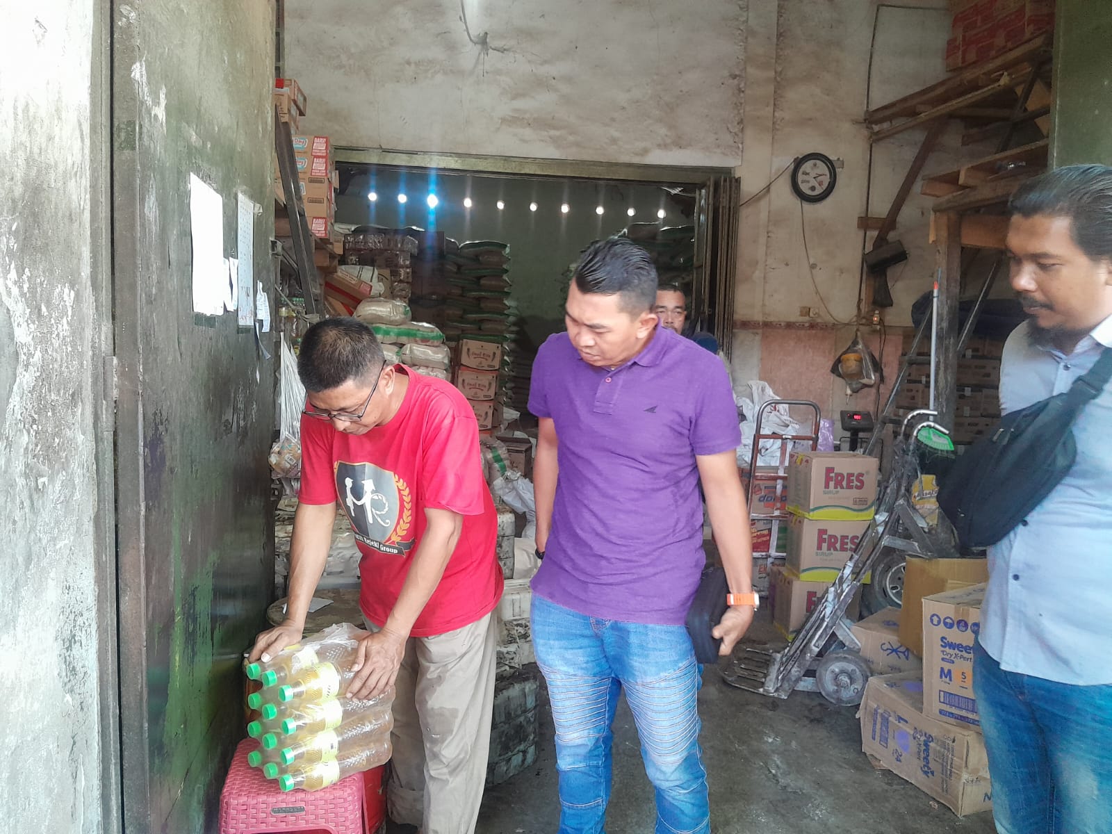 Satgas Pangan Polres Pekalongan Kota Cek Volume Minyak Kita di Pasaran