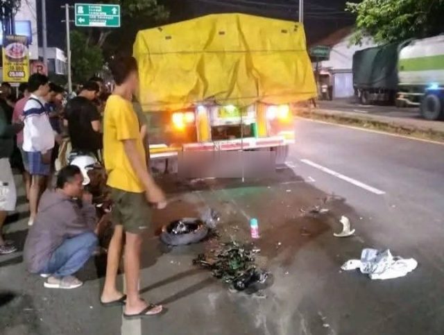 Kecelakaan Truk versus Honda Scoopy di Jalan Pantura Batang, Pengendara Motor Satu Tewas, Satu Kritis