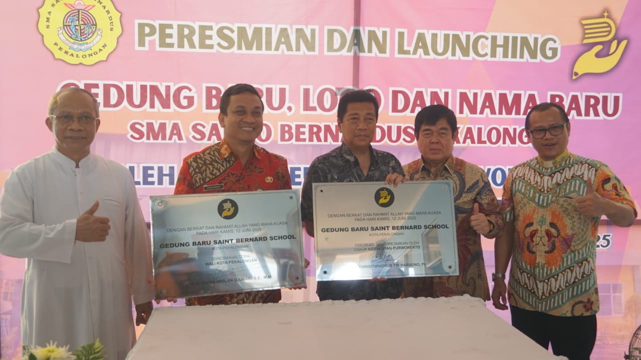 Nama Gedung dan Logo Baru SMA Santo Bernadus Pekalongan