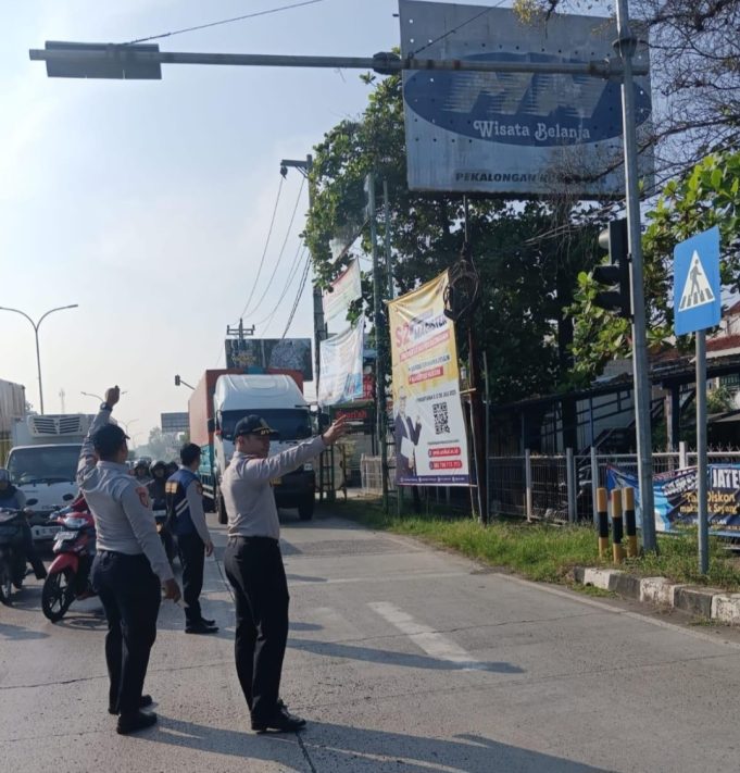 Dishub Kota Pekalongan Lakukan Penyekatan Truk Masuk Jalur Pantura, Tindaklanjut SE Dirjen Perhubungan Darat