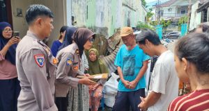 Polres Pekalongan Kota Serahkan Bantuan Korban Kebakaran di Padukuhan Kraton