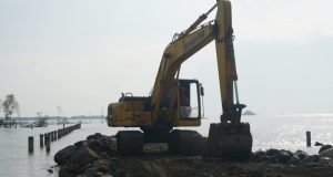 Cegah Abrasi, Dua Pemecah Gelombang di Kota Pekalongan