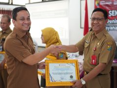 Pemkot Pekalongan Serahkan Hasil Penilaian Pelayanan Publik OPD, Wali Kota Dorong Terus Berinovasi