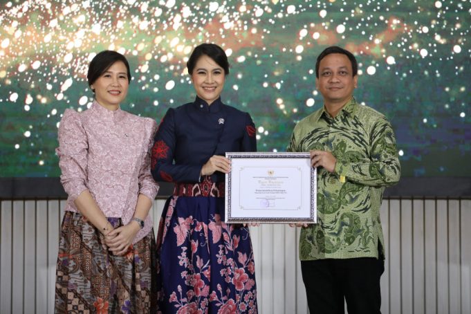 Kota Pekalongan Raih Penghargaan Nindya Kota Layak Anak 2025