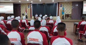 Wakil Walikota Pekalongan Balgis Diab Beri Motivasi Calon Paskibraka