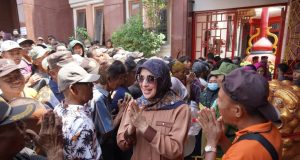 Wakil Walikota Balgis Apresiasi Bakti Sosial Klenteng Po An Thian, Inilah Pesan Balgis,,