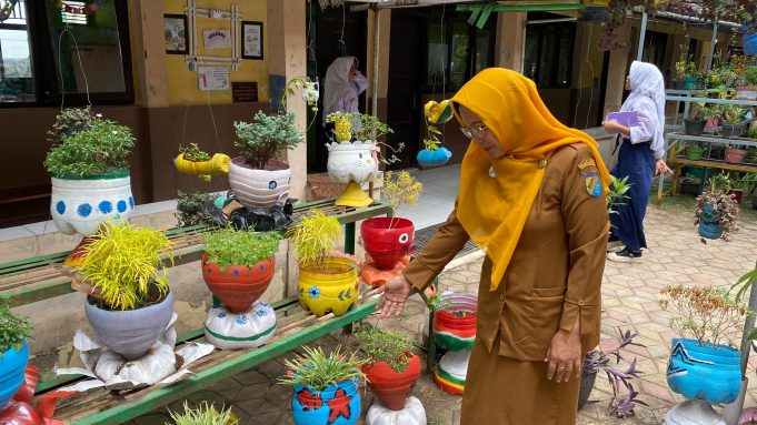 Terapkan Pengelolaan Sampah Kreatif, Dorong Efisiensi dan Kreativitas Siswa