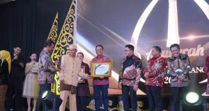 Bangkitkan Kejayaan Perikanan, Pemkot Pekalongan Kembali Ukir Prestasi di Malam Anugerah Jawa Pos