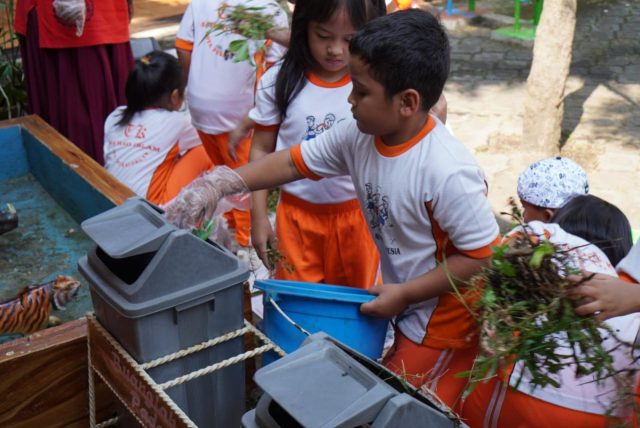 TK Ma’had Islam Tanamkan Kepedulian Lingkungan Sejak Dini: Edukasi dan Aksi Nyata Ditengah Darurat Sampah