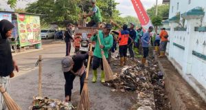 Peringati WCD 2025, DLH Kota Pekalongan dan Komunitas Gelar Aksi Bersih Lingkungan di Taman Nursery Kuryos
