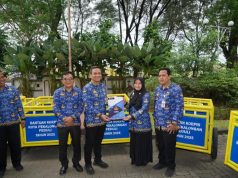 Sinergi dengan Korpri, Wali Kota Pekalongan Serahkan 27 Gerobak Sampah untuk 27 Kelurahan