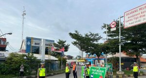 Satlantas Polres Pekalongan Kota Arahkan Truk Sumbu Tiga Masuk ke Exit Tol , Tekan Kepadatan Arus Lalulintas Dalam Kota