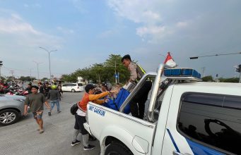 Nyelonong Lampu Merah, Pengendara Motor Tewas Disruduk Fortuner di Perempatan Exit Tol Batang-Pemalang