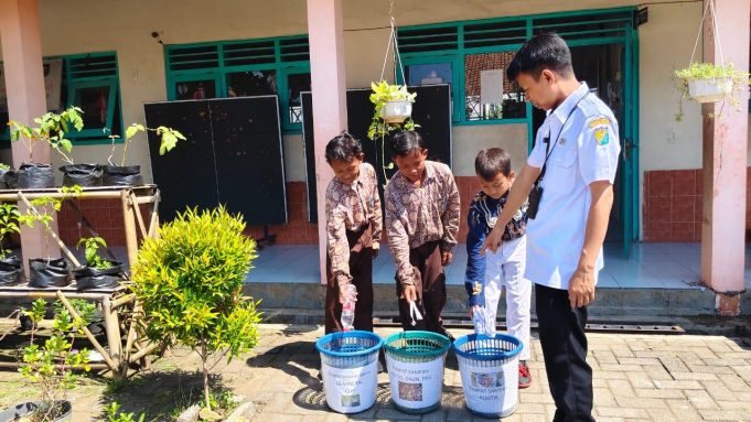 Sekolah di Kota Pekalongan Terapkan Gerakan Kelola Sampah