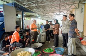 Pemkot Pekalongan Pastikan Ketersediaan Logistik Korban Banjir Lewat Dapur Umum