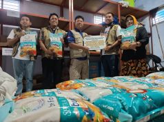 Bulog Tegal Bantu 3 Ton Beras Bagi Korban Banjir di Pekalongan dan Pemalang