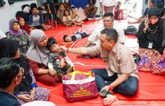 Tinjau Pengungsian, Walikota Pekalongan Pastikan Kebutuhan Pengungsi Terpenuhi