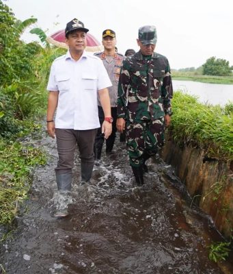 Walikota Pekalongan Turun Langsung Cek Tanggul Jebol di Sungai Bremi Pabean