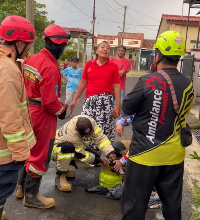 Duaarrrrr,,!!! Tabung Gas 3 Kg Meledak, Beruntung Korban Selamat