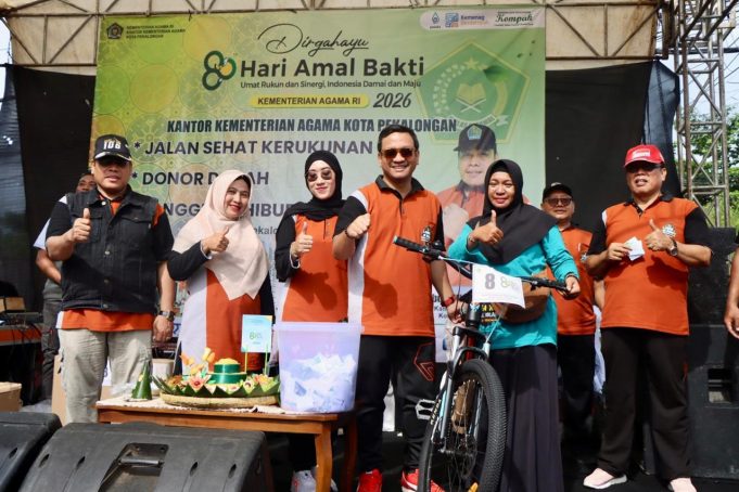 Jalan Sehat Kerukunan Meriahkan HAB ke-80 Kemenag. Walikota Aaf : Keberagaman di Kota Pekalongan Tetap Terjaga