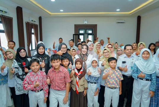 Hadiri Nyelawe PGRI, Wakil Wali Kota Tekankan Edukasi Pengelolaan Sampah Sejak Dini