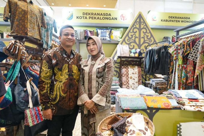 Dekranasda Kota Pekalongan Warnai Booth Pavilium Dekranasda Jateng dalam Inacraft 2026 di Jakarta