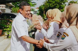 Hari Pertama Masuk, Pasca Hari Raya Idul Fitri, Walikota Pekalongan : Tingkatkan Kinerja dan Berikan Pelayanan Terbaik ke Masyarakat