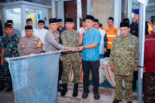 Walikota Pekalongan Pimpin Apel Pemberangkatan Distribusi Zakat Fitrah di Kanzus Sholawat