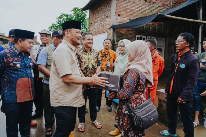Walikota Pekalongan Dampingi Kunjungan Gubernur Jateng ke Tanggul Jebol Pabean