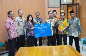 Pemkot Pekalongan-Taspen Serahkan Bantuan Sembako ASN Golongan I dan II