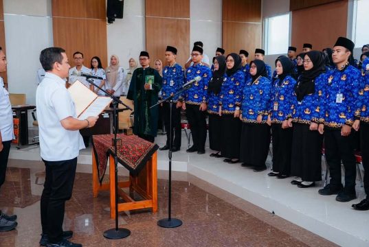 Pengambilan Sumpah dan Penyerahan SK PNS, Pemkot Pekalongan Dorong ASN Lebih Profesional