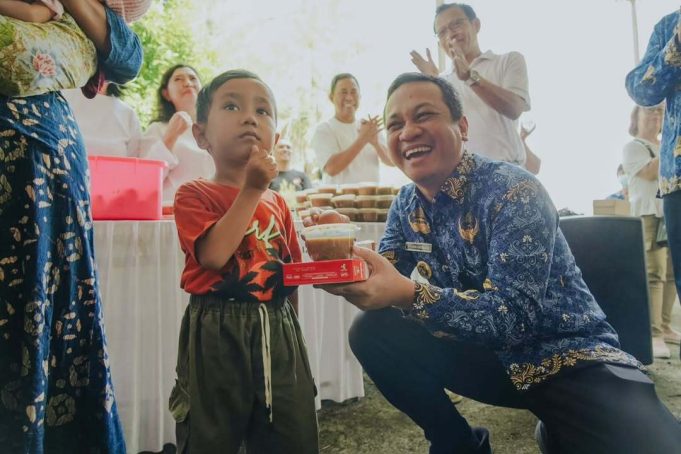 Walikota Pekalongan Apresiasi Bhakti Sosial BAMAGNAS di Kelurahan Krapyak