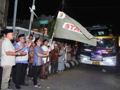 Walikota Pekalongan Lepas 210 Jamaah Haji Kloter 14 SOC, Doakan Perjalanan Lancar dan Jadi Haji Mabrur