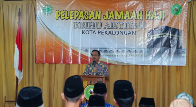 Walikota Pekalongan Lepas 67 Jemaah Haji KBIHU Aisyiyah