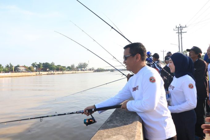 Ribuan Peserta Ramaikan Lomba Mancing Wali Kota Cup II Hari Jadi ke-120 Kota Pekalongan