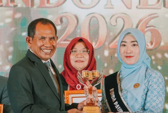 Bunda PAUD Kota Pekalongan Raih Penghargaan Pendidikan Indonesia 2026 Kategori Penggerak Angka Partisipasi Sekolah PAUD