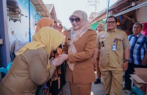 Wakil Walikota Pekalongan Takziah ke Rumah Duka Almarhumah Tarsimi, Sampaikan Dukungan dan Pendampingan Keluarga